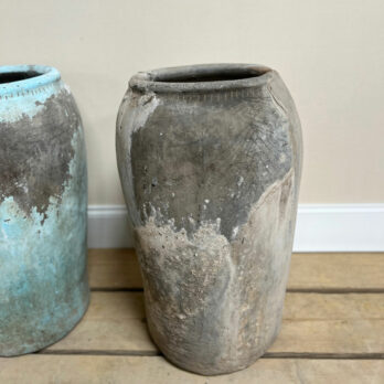 Antique White Urn Iniya