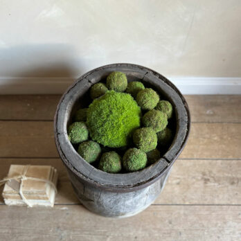 Giant wooden antique mortar | Eferu