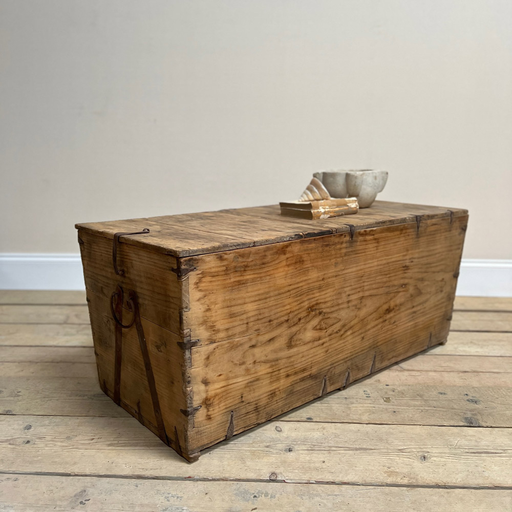 Antique wooden merchants Trunk Isabella
