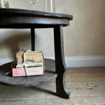 Large antique side table | Kuron