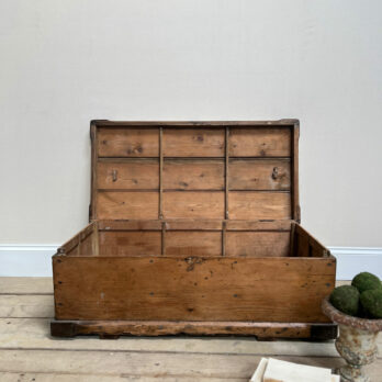 Vintage blanket box LucianaVintage blanket box Luciana