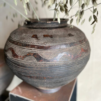 Antique African Clay Urn | Makena
