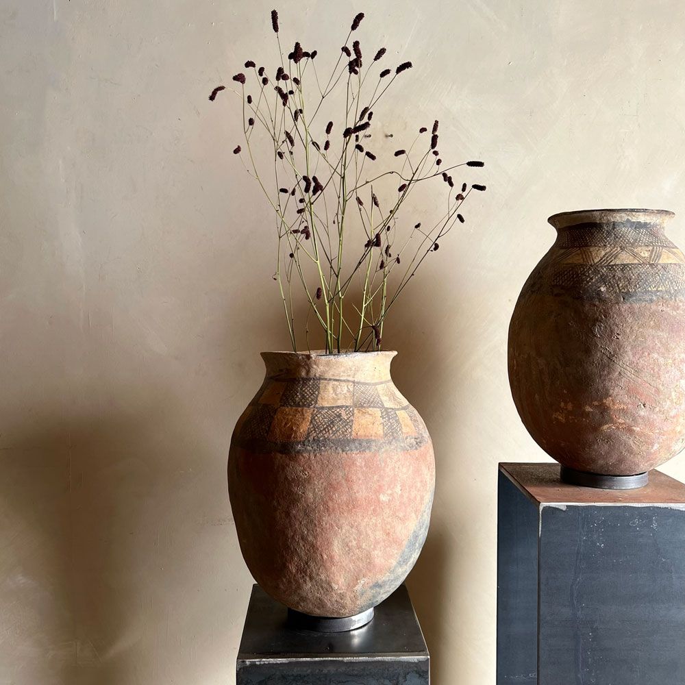 Large antqiue African urn | Omari