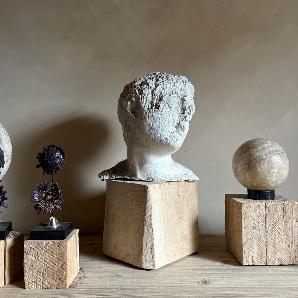 Small cube display plinth 20cm