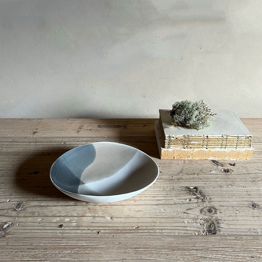 Porcelain oval bowl | Ebb