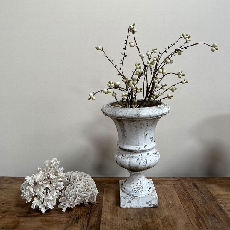 1920s cast iron urn | Savanna
