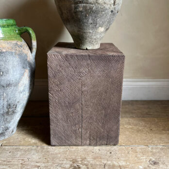Wooden plinth dark 40cm