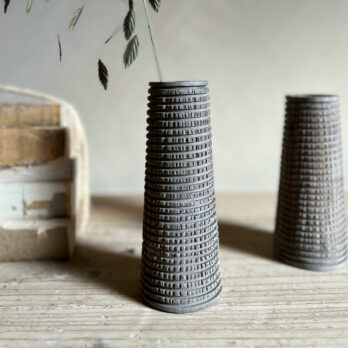 Carved wooden vase glass liiner