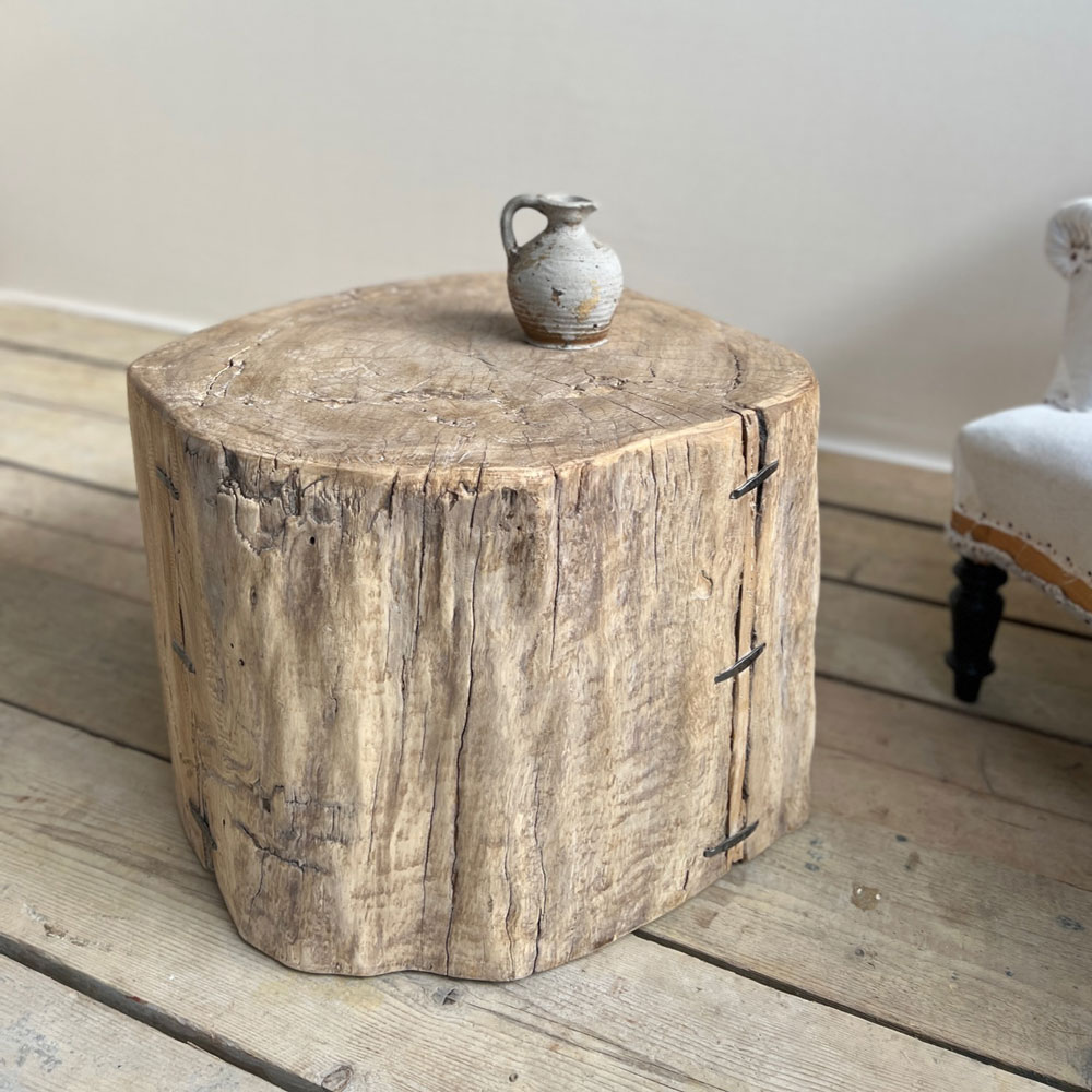 Large tree trunk side table Iris