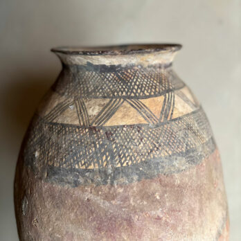 Large antqiue African urn | Zola