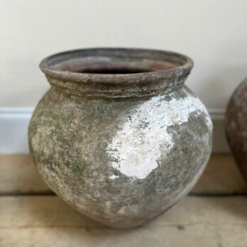 Antique medium Java pot Zoya