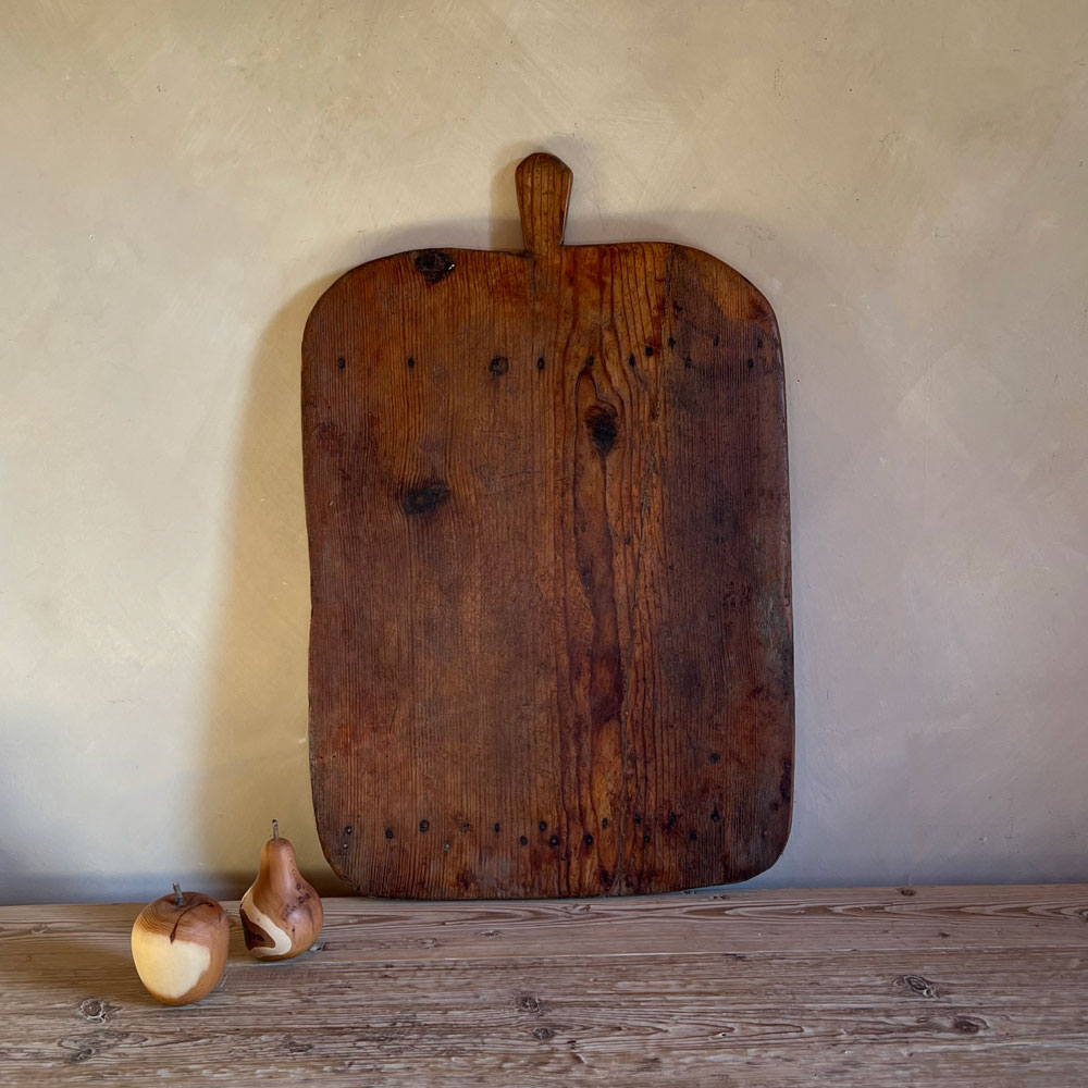 Antique Rustic Breadboard 01