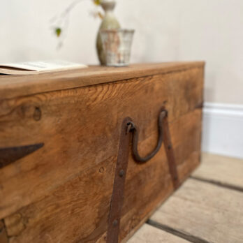 Antique rustic blanket box | Cosima