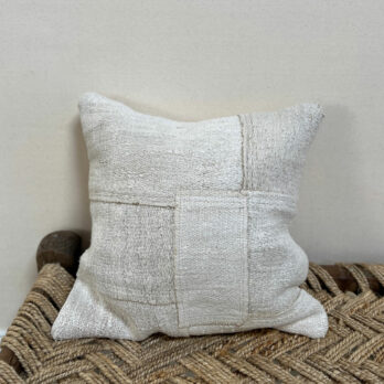 Patchwork vintage cushion natural | Lourdes