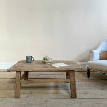 Antique rustic coffee table | Silvestra