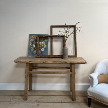 Antique console table | Stow