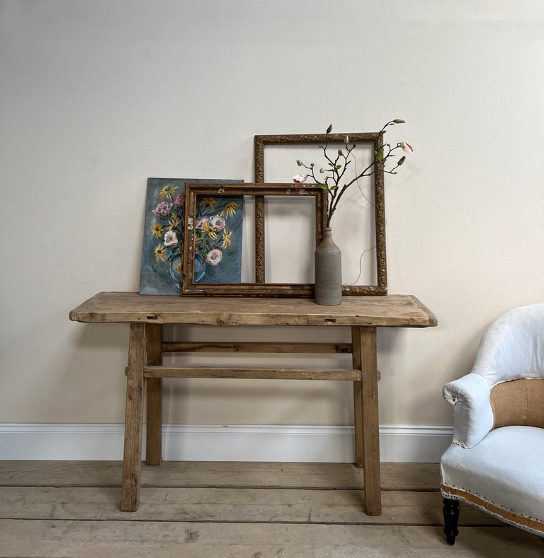 Antique console table | Stow