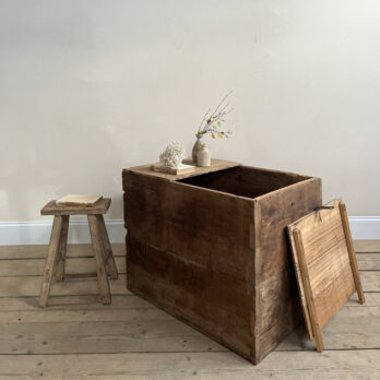Antique blanket box | Sybil