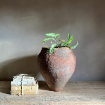 Antique Mediterranean urn Ziva