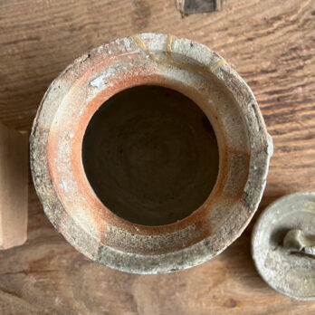 Vintage Japanese pottery ginger pot C
