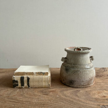 Vintage Japanese pottery ginger pot C