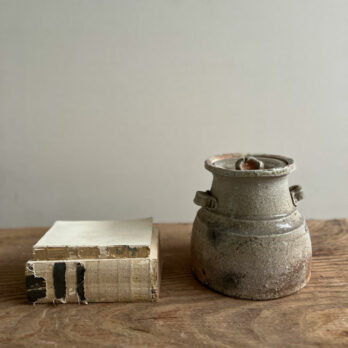 Vintage Japanese pottery ginger pot C