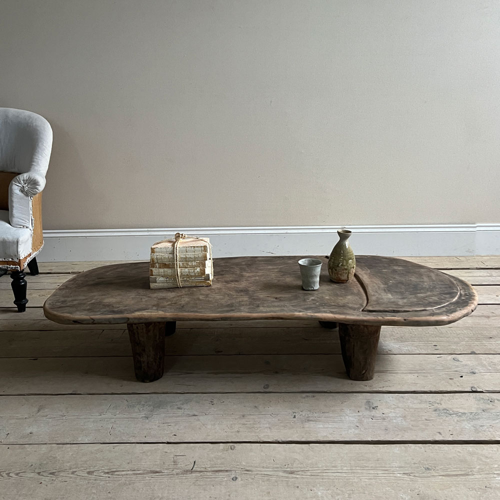 Rustic coffee table Pari