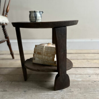 Small antiqSmall antique side table Zuriue side table Zuri