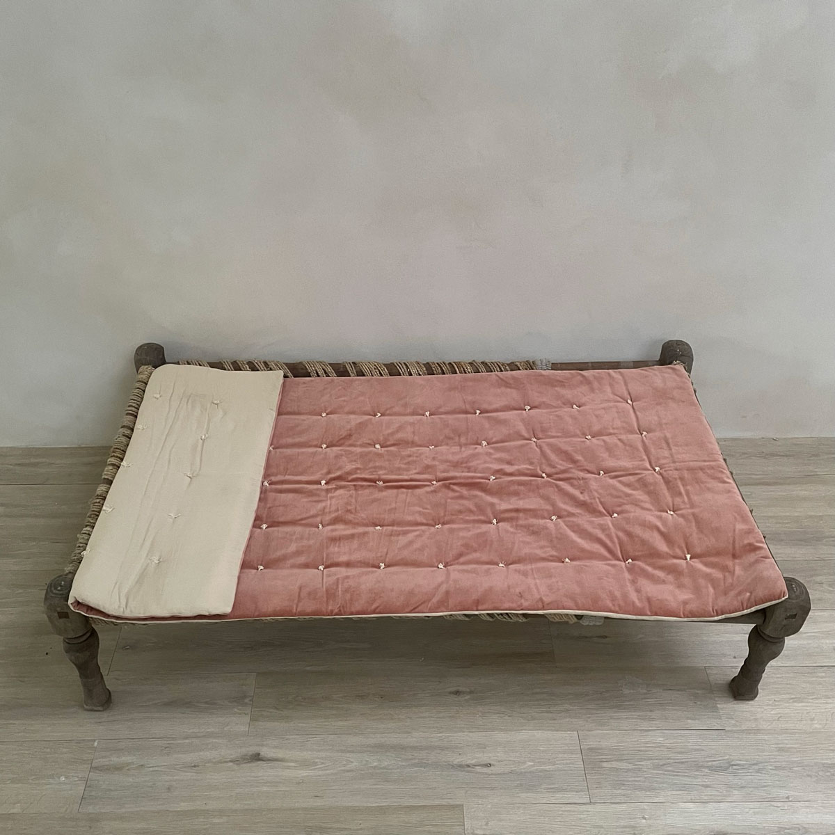 Velvet Throw Rose