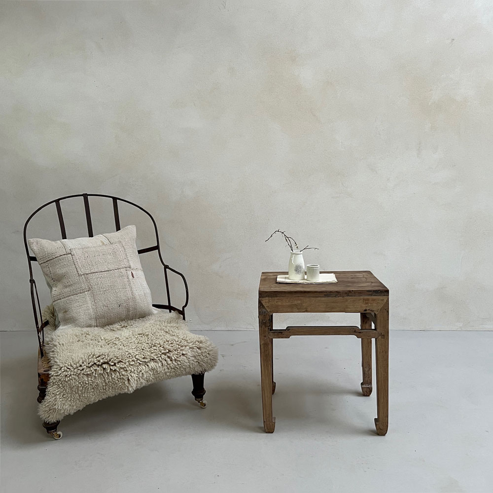 Antique Side Table Violetta