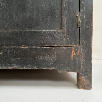 Antique wooden lockers | Barney