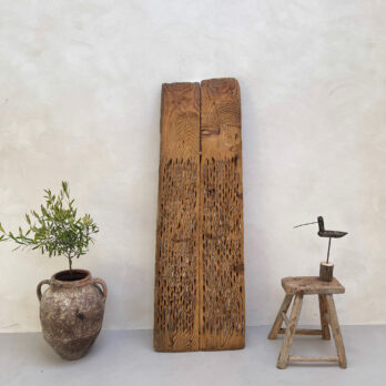 Antique Grain Thresher | No: 2