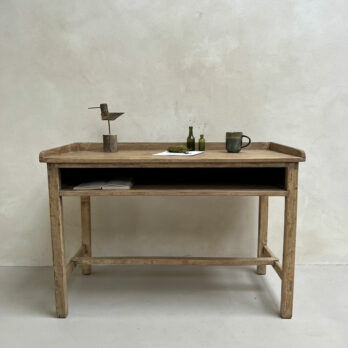 Rustic reclaimed wood desk | Bartholamew