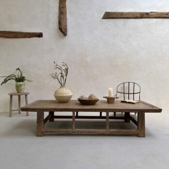 Antique extra large coffee table | Daphne