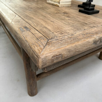 Antique Kang coffee table | Jolien