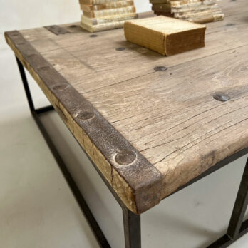 Extra large antique coffee table | Violette